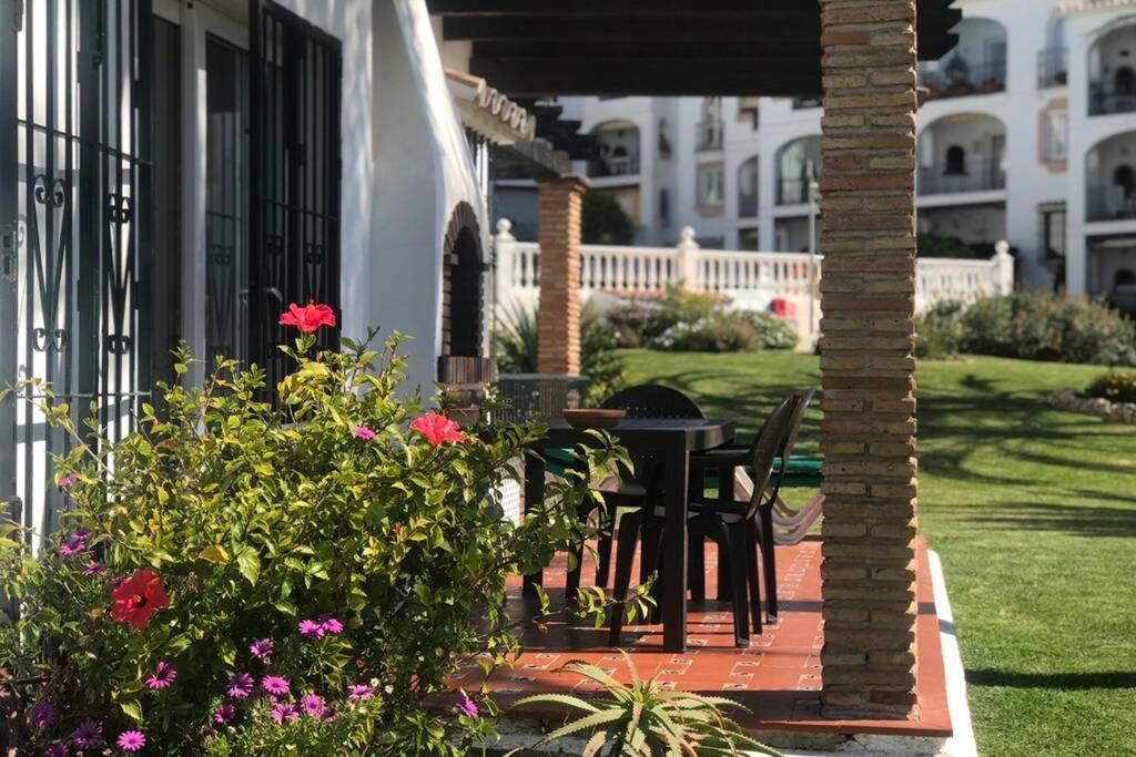 Вилла Bungalow Sea View, Pool, Tennis, Beach 5Min Walk Михас Экстерьер фото
